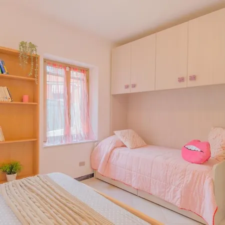 Casa Carola Con Patio Privato E Doppio Garage Daire *