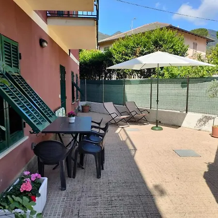 Casa Carola Con Patio Privato E Doppio Garage Daire *